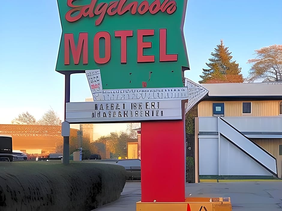 OYO Hotel Edgebrook Chicago North Shore
