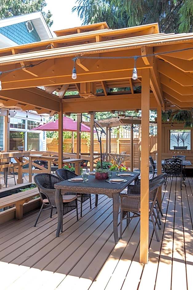 CHATHAM HOUSE Kelowna Bed & Breakfast