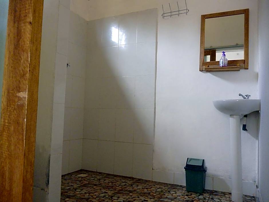 Dewi Garden Guesthouse