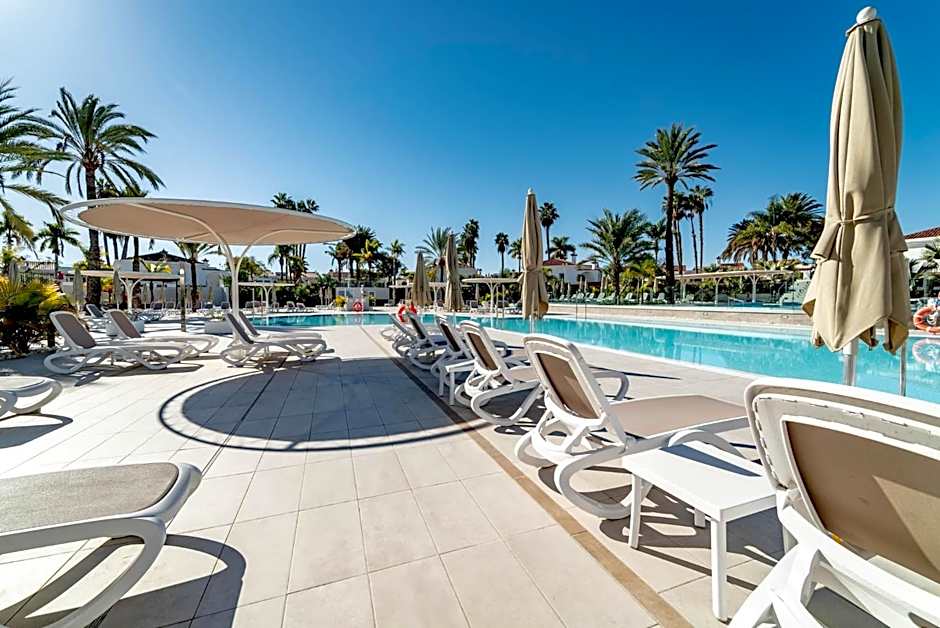 Hotel LIVVO Dunagolf Suites