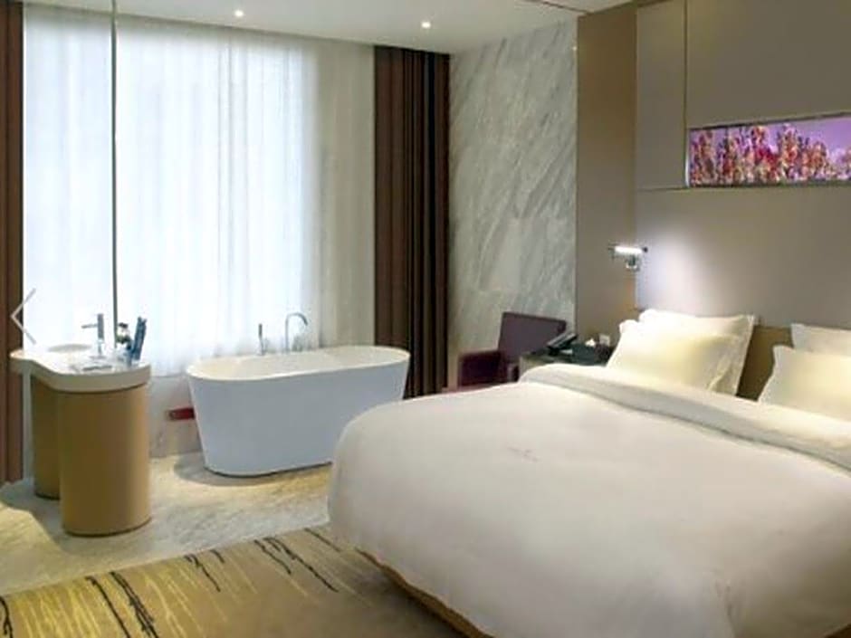 Lavande Hotel Rizhao East Haiqu Road RT-Mart