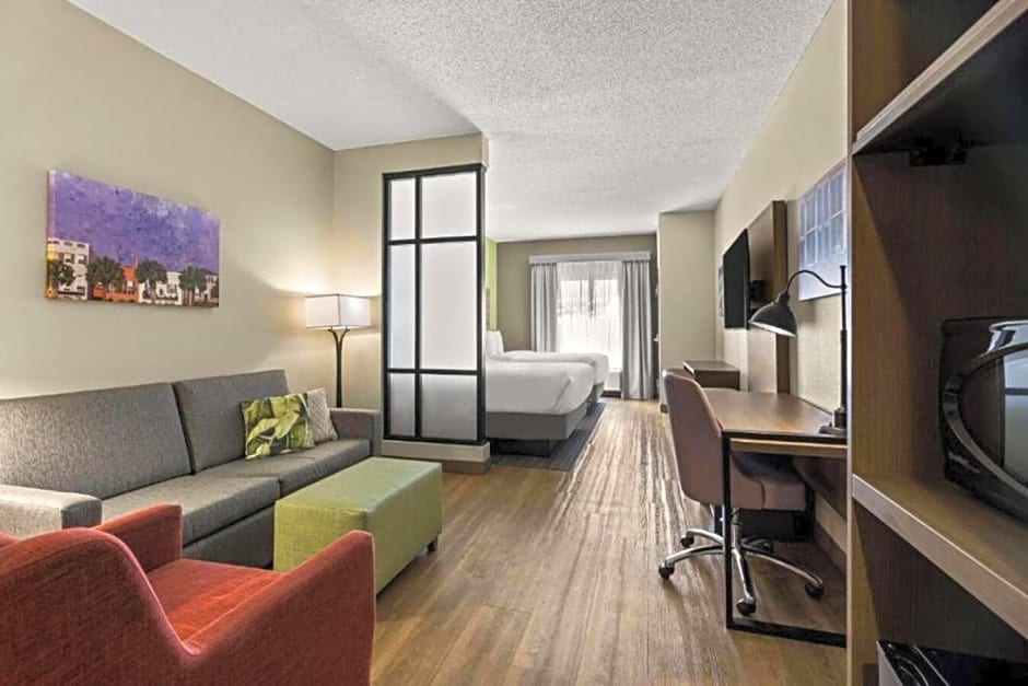Comfort Suites Charleston West Ashley