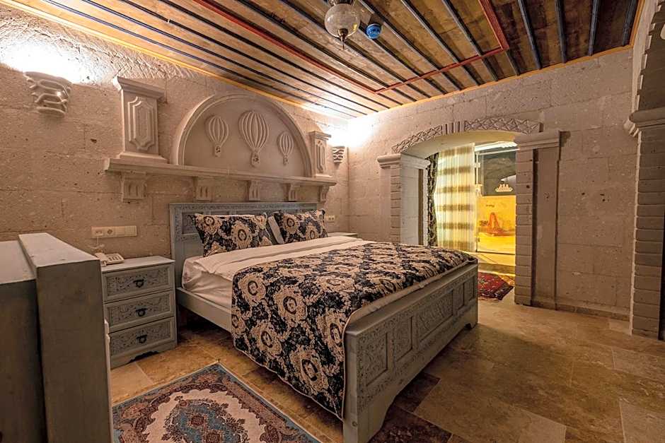 Underground Cave Suites Hotel