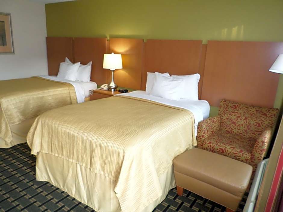 Days Inn & Conf Center by Wyndham Southern Pines Pinehurst