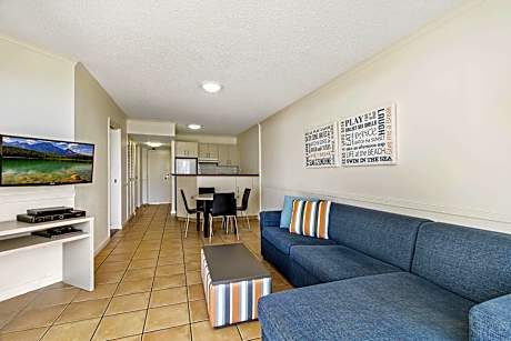 2 bedroom pool view