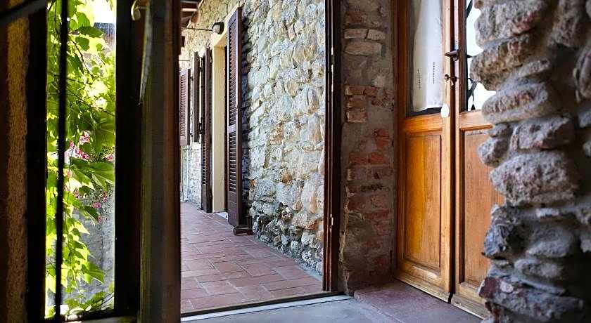 Antico Borgo Sanda Lago Maggiore