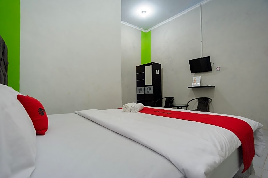 RedDoorz Syariah near RS Advent Bandar Lampung