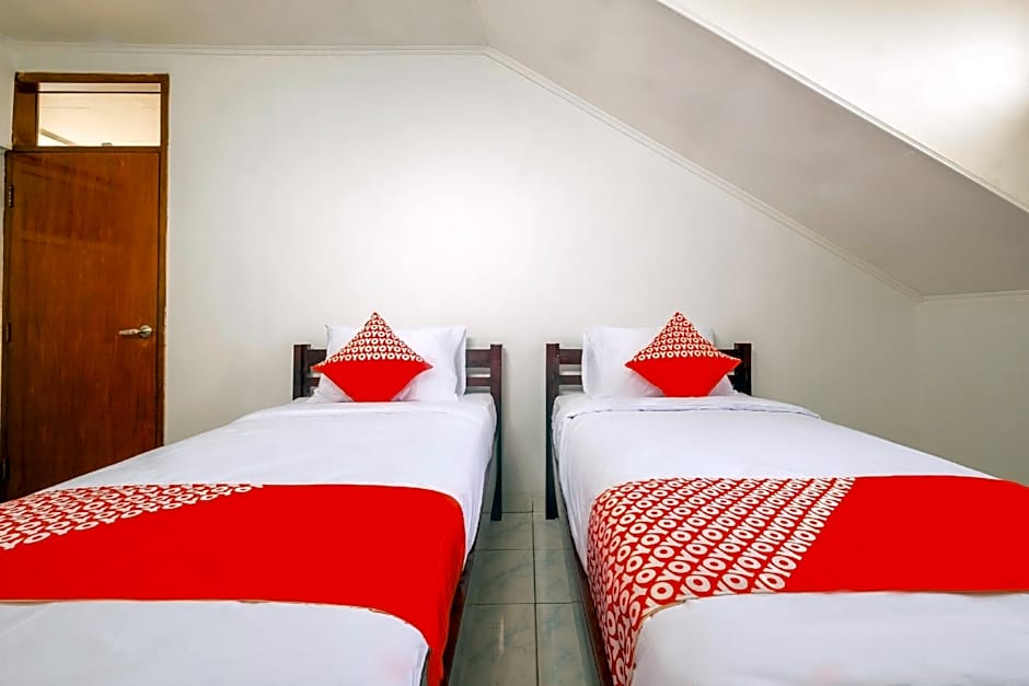 OYO 2265 Bunga Bakung Near RS Hermina Pasteur