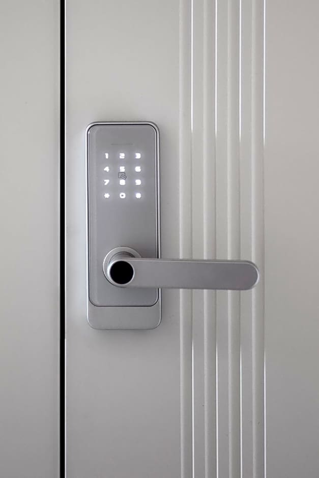 Turgaus Self Check-in Old Town Aparthotel