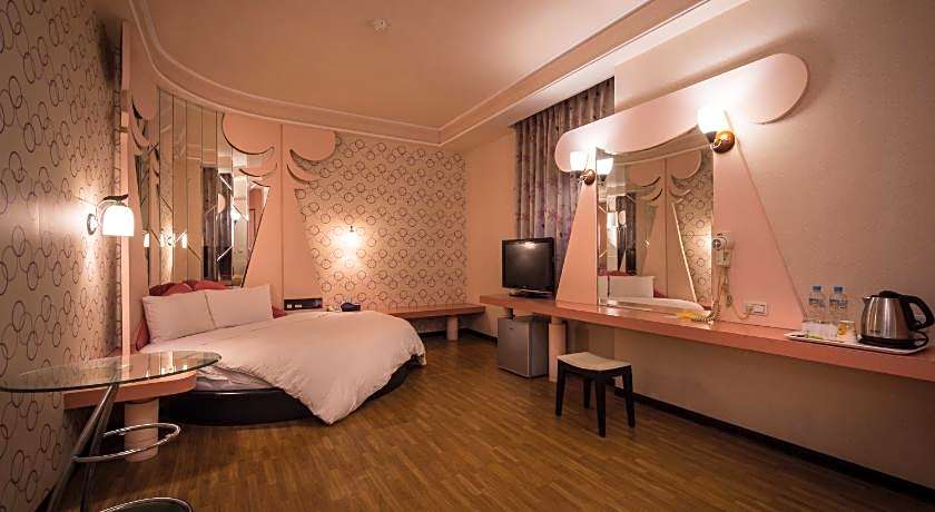 Golden Phoenix Hotel