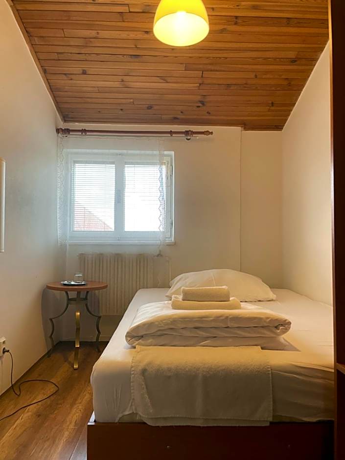 Gallery Hotel SIS