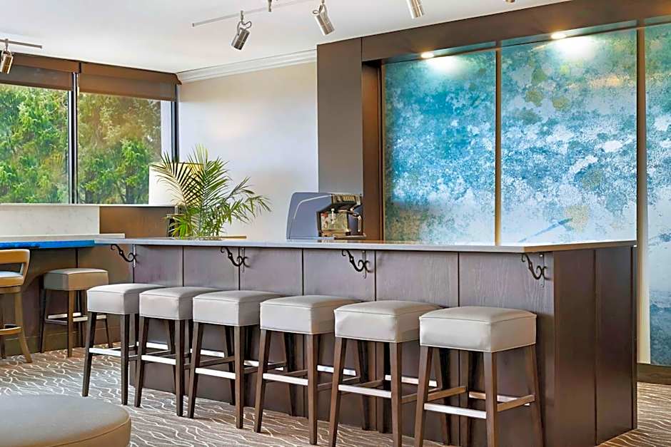Best Western Plus Agate Beach Inn