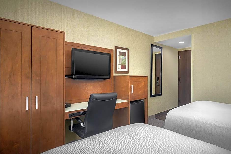Holiday Inn Express Manhattan Midtown West By IHG