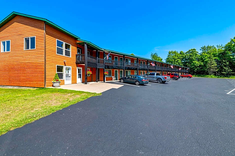 Quality Inn & Suites Munising