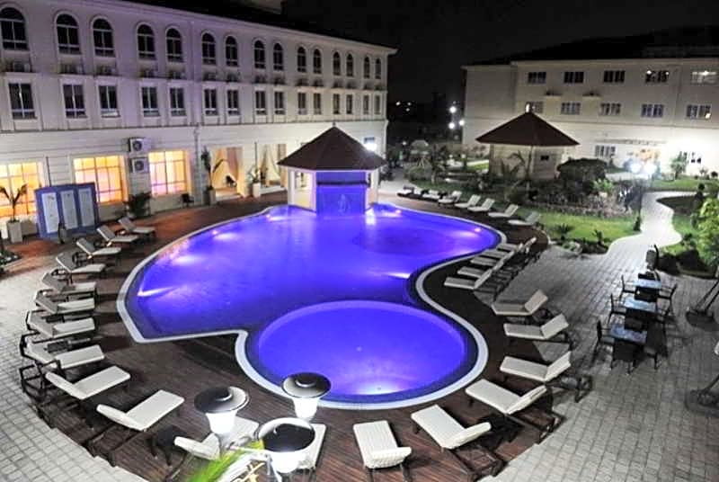 Ritz Victoria Garden