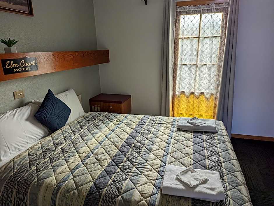 Photo 1 of 11 of 1 Queen Bed