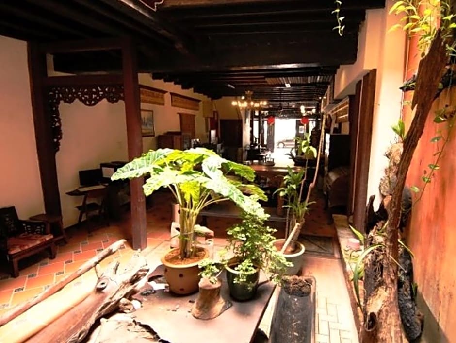 Kuching Waterfront Lodge