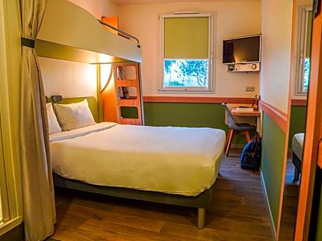 Double Room with Bunk Bed