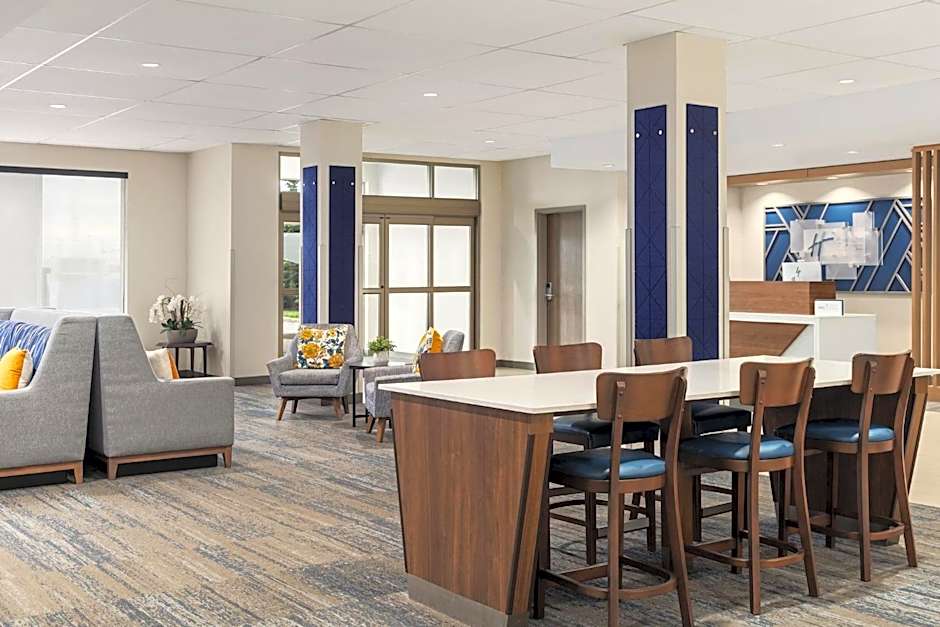 Holiday Inn Express & Suites Vaughan Southwest By IHG