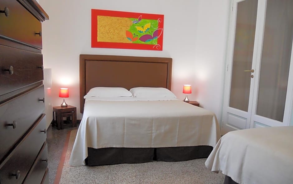 Palazzo De Tomasi B&B