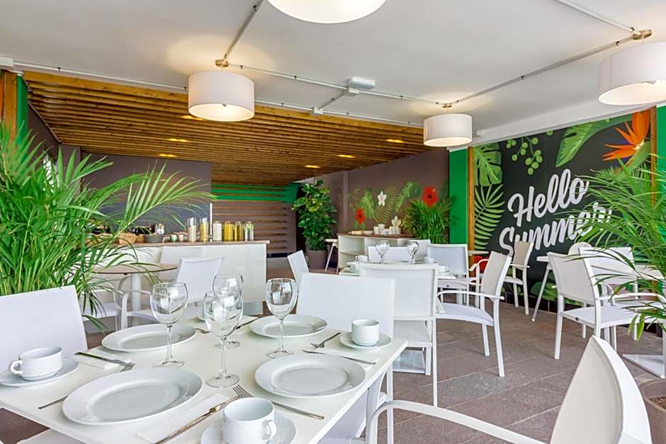 Klayman Diamond Aparthotel