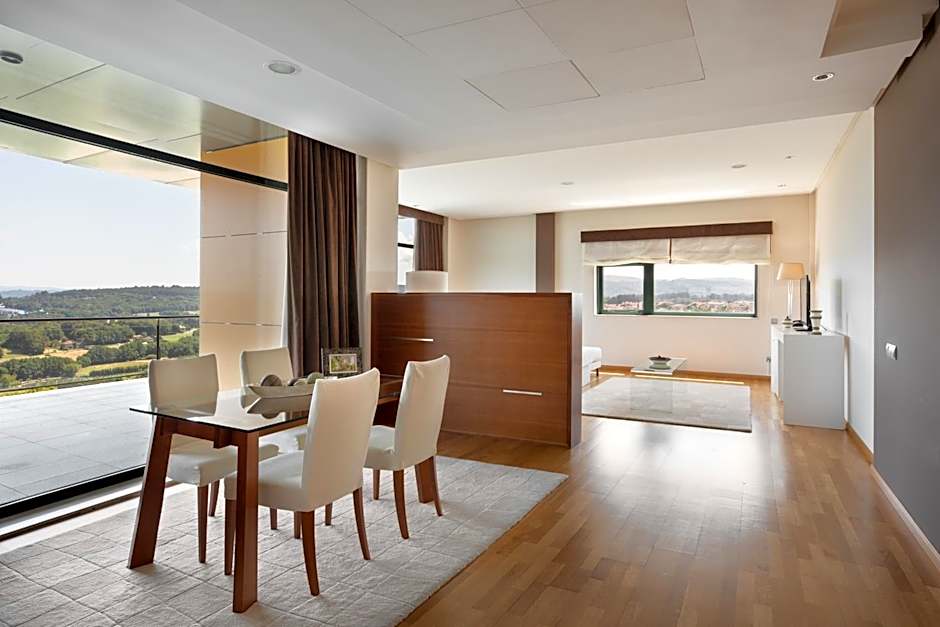 Photo 1 of 6 of Executive Suite, Terrace