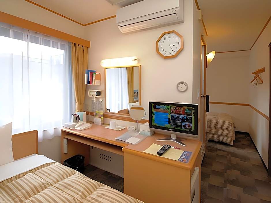 Toyoko Inn Tokyo Ueno Tawaramachi-Eki