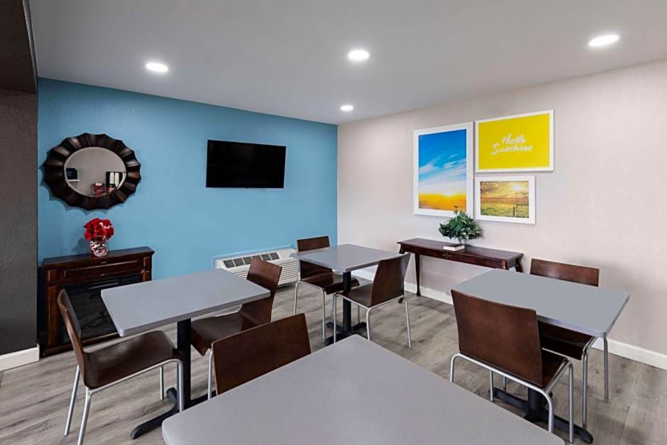 Days Inn by Wyndham Childersburg