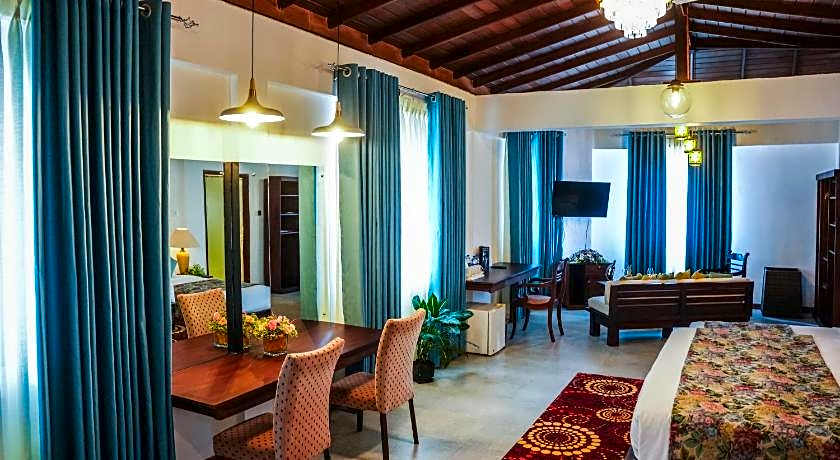 Thilanka Hotel