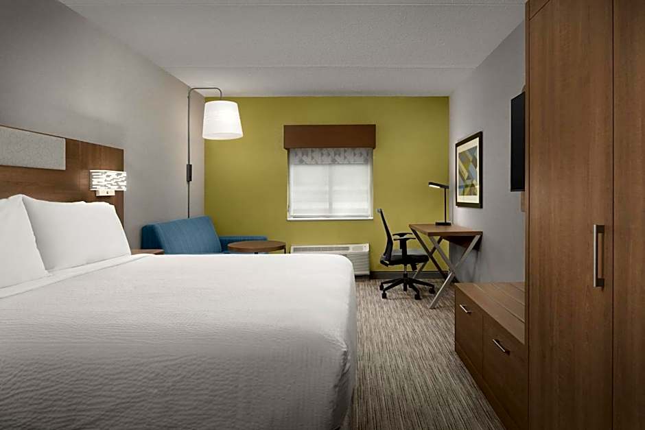 Holiday Inn Express Boston  Saugus By IHG