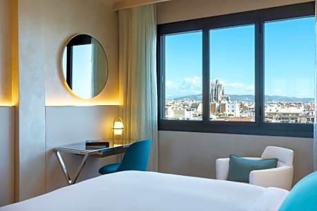 urban superior with view, guest room, 1 king, sagrada familia view