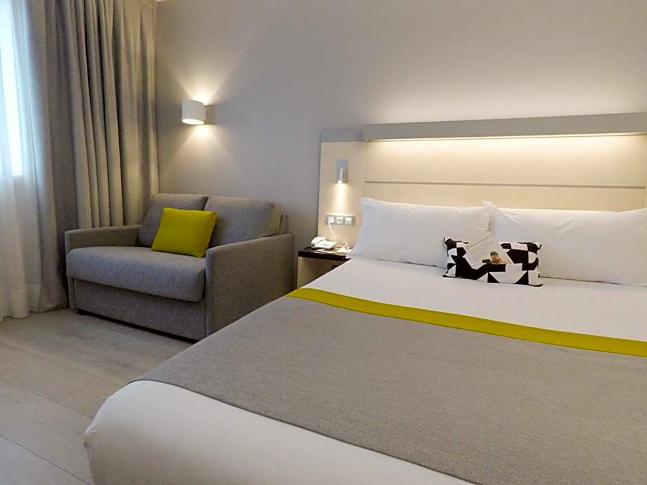 Holiday Inn Express Pamplona By IHG