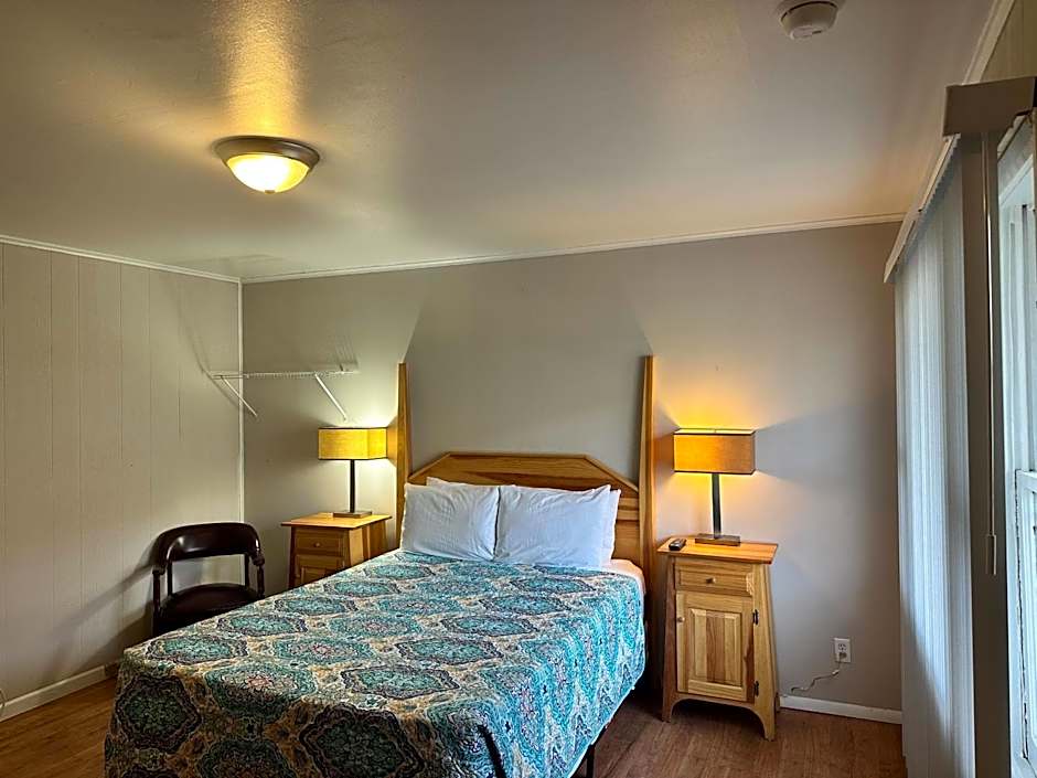 Community Court Motel