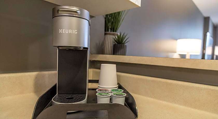 Hotel Faubourg Montreal Centre Ville Downtown