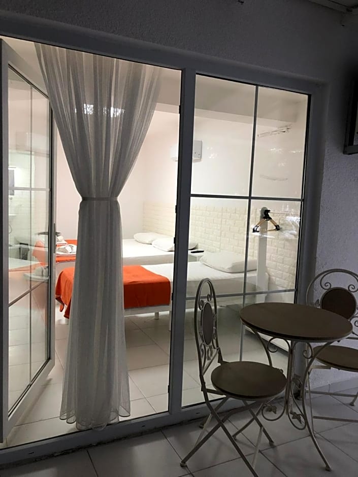 White Suite Rooms