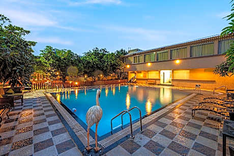 Freesia Resort by Express Inn