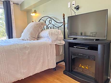 Family Room with Lake View
