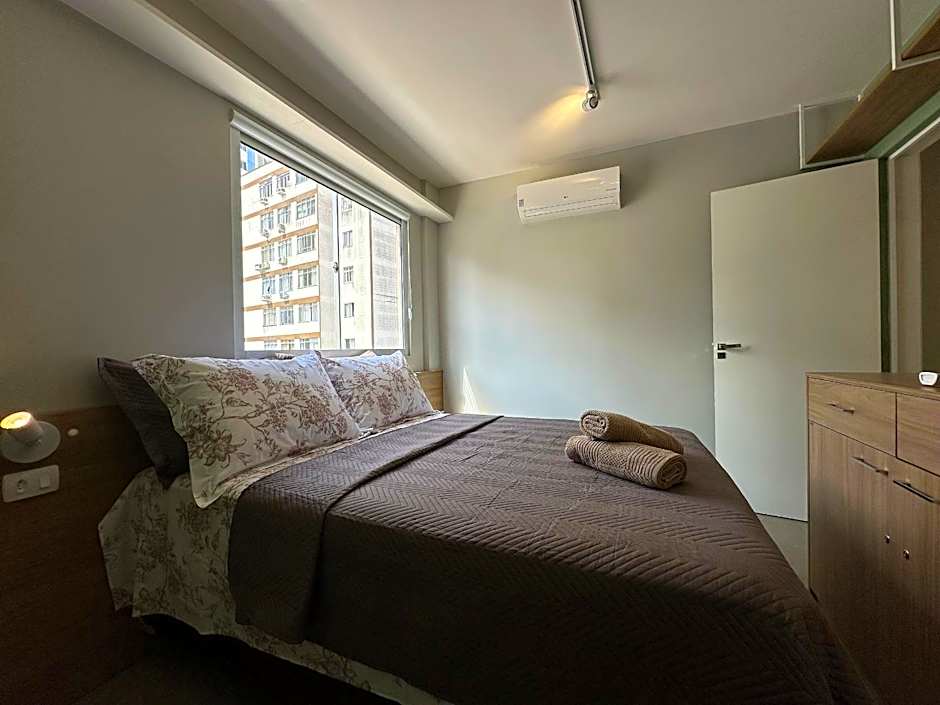 PE01- AP 1 Quarto Completo | Centro | Climatizado