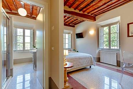 Double or Twin Room with Private Bathroom