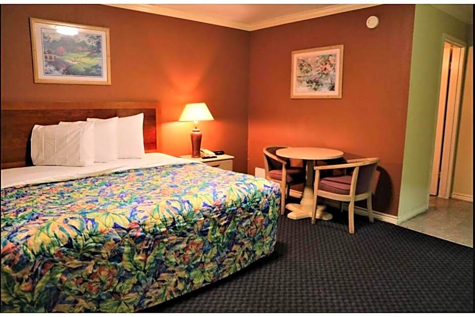 OYO Hotel Beeville -US 181