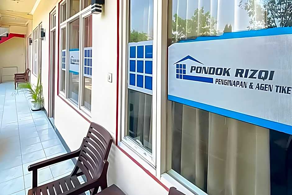 RedDoorz Syariah near T1 Juanda Airport 2