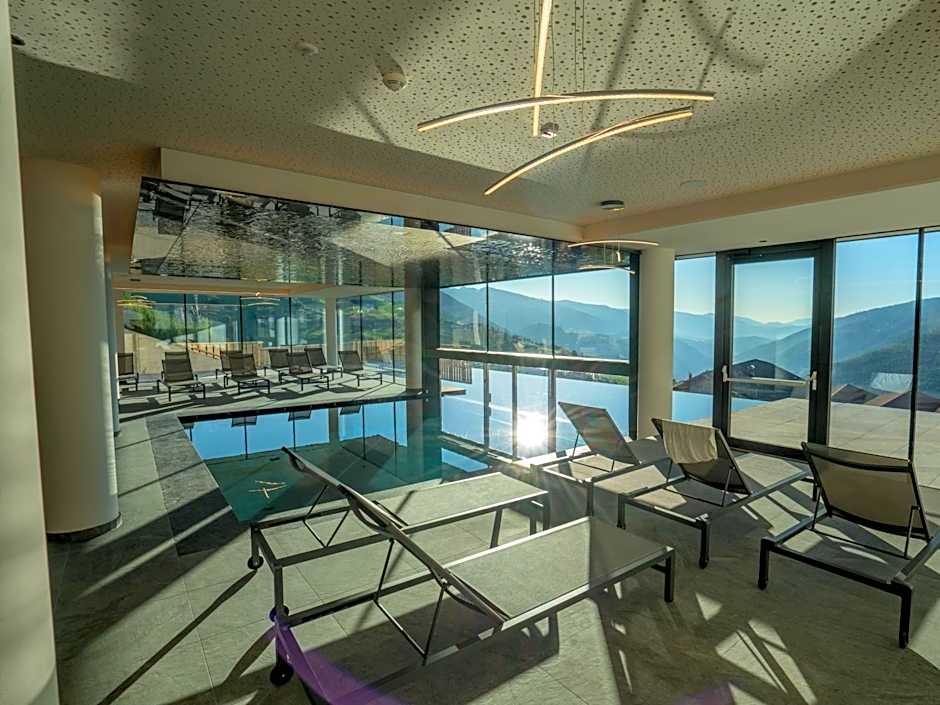 Hotel Purvita - Ski In Ski Out - Infinity Pool