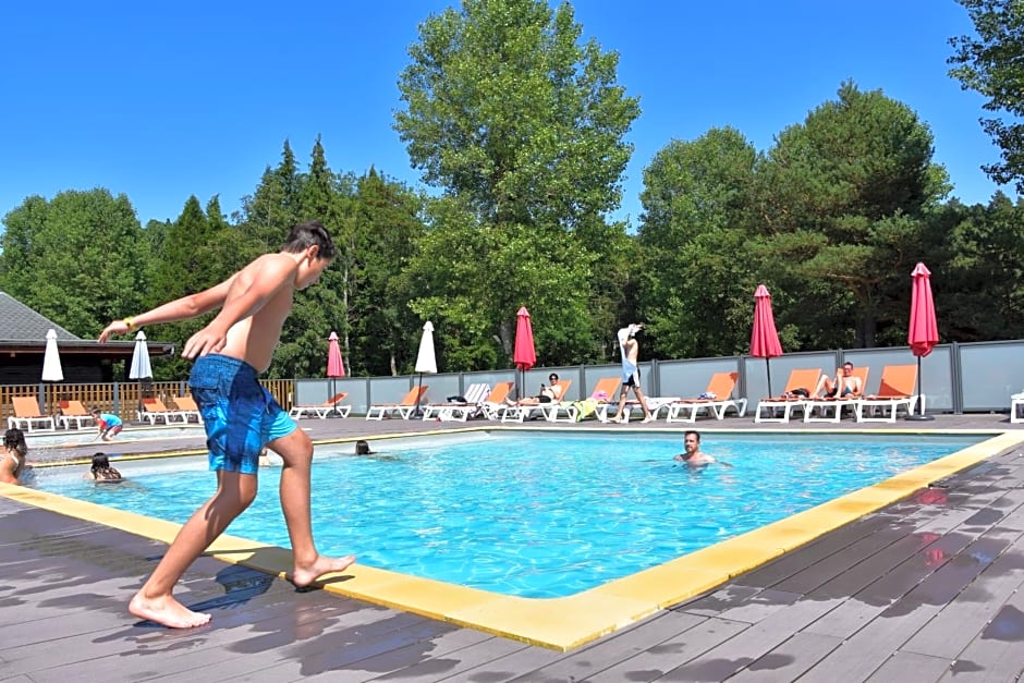 Hôtel Domaine du Lac Chambon