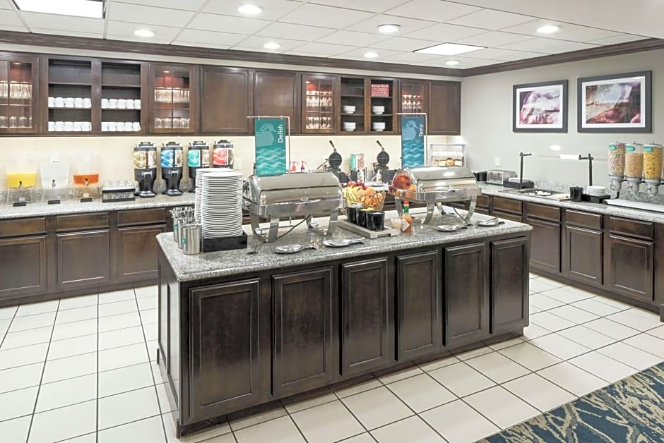 Homewood Suites By Hilton Cedar Rapids-North