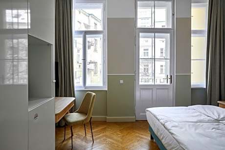 Medium Room with Balcony