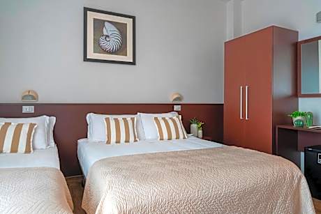 Quadruple Room with Balcony