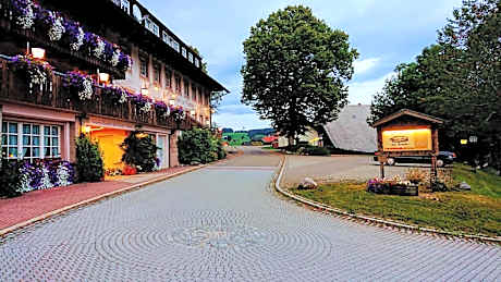 ZUR TRAUBE Schwarzwaldhotel & Restaurant am Titisee