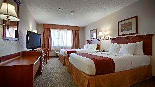 Quadruple Room with Two Queen Beds - Non Smoking/Pet Friendly