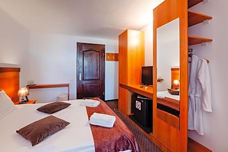 Standard Twin Room with Sofa