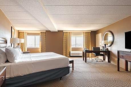 King Studio Suite - Non-Smoking